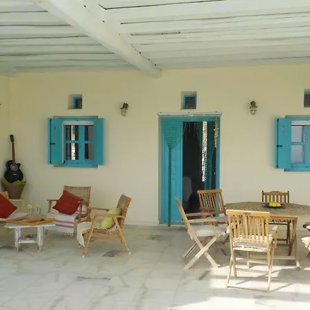 Mirtula, Mountain Retreat With A Plonge Pool بيت للعطل