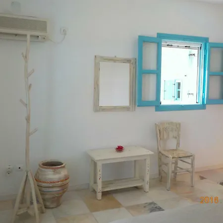 بيت للعطل Mirtula, Mountain Retreat With A Plonge Pool Kostos