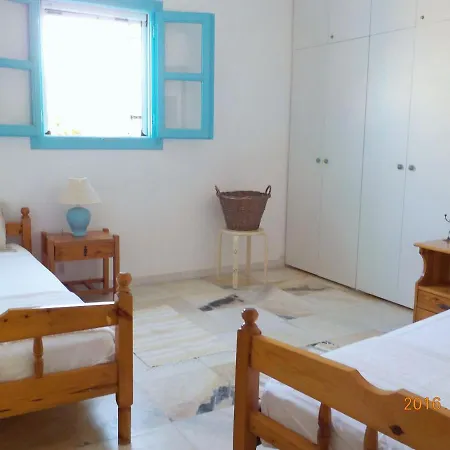 Mirtula, Mountain Retreat With A Plonge Pool بيت للعطل